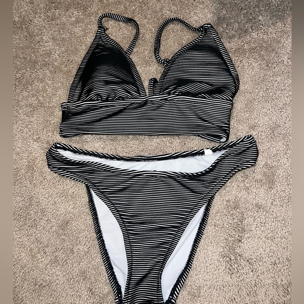Shade & Shore black and white textured bikini